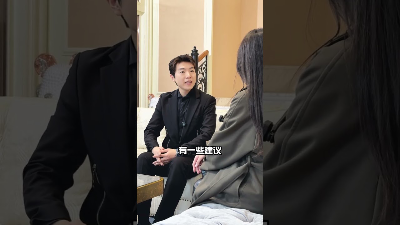 我今天做了一件错事，没有顾及婉婉的感受赶走了她的朋友，她自己在那里难受了许久我心里也很不好受。在他那个年纪遇见几个虚情假意，带有目的性的朋友也很正常，谁身边又不是充斥着这类人呢。我也很希望婉婉能够一