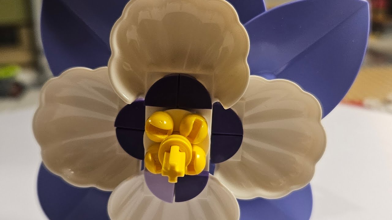 Lego Columbine Flower Tutorial