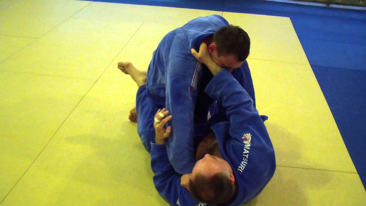 newaza sweep do trzymania + dżwignia, AZS UW Judo, trener Andrzej Grzywacz