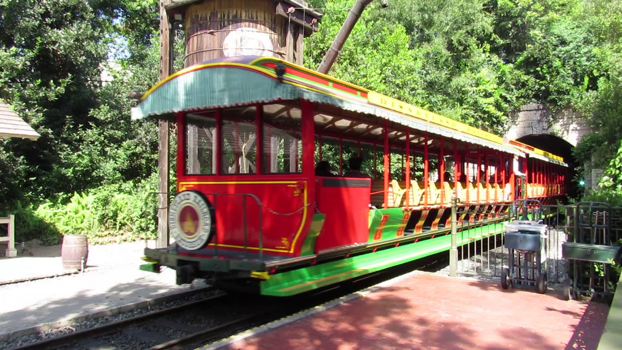 8/14/19 The Disneyland Railroad: Railfanning a bit of the morning at New Orleans Square station