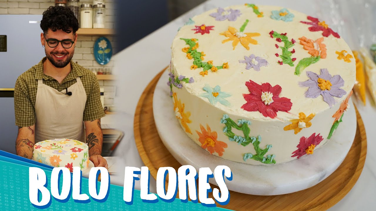 FIZ UM BOLO DE FESTA ESPECIAL PARA INAUGURAR O ESTÚDIO NOVO