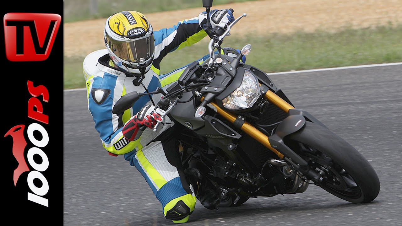 Yamaha MT-09 | Naked Bike Test Rennstrecke