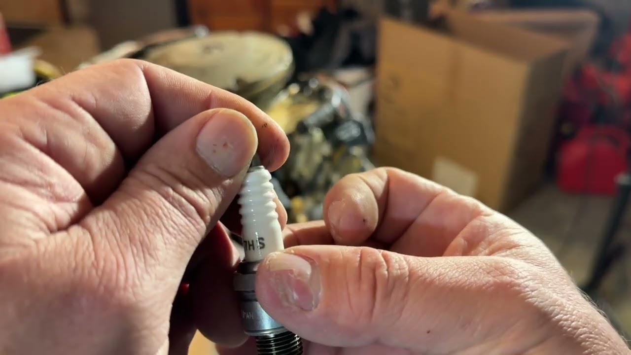 1977 Johnson 9.9 Electric Start Flip Part 1
