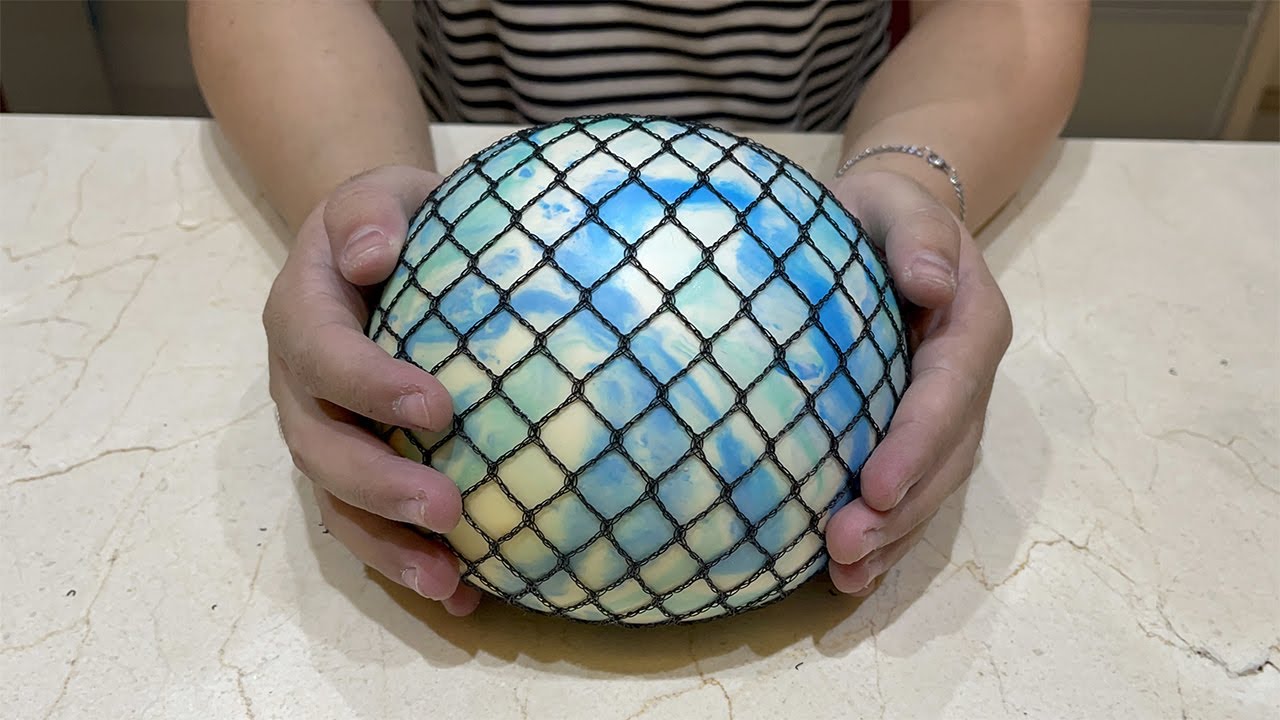 FIZ UMA STRESS BALL GIGANTE COM 2 KG DE PASTA DE DENTE!!! (mega satisfatório!)