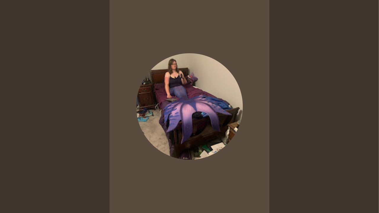 Shadow Lands Radio is live! Cleaning after guests 