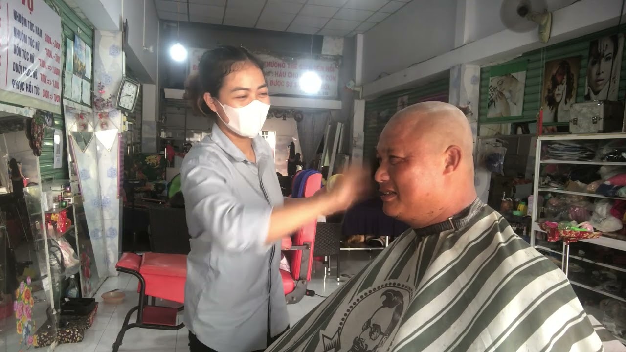Cạo trọc đầu 