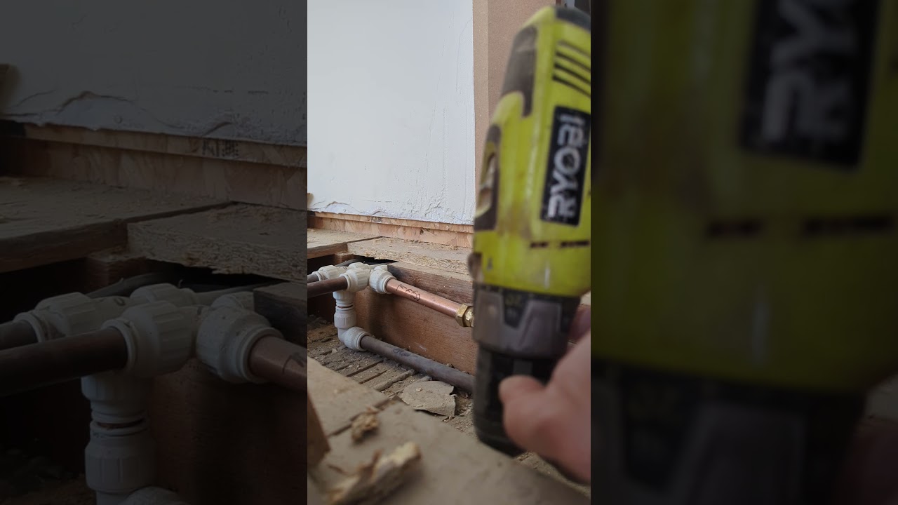 Tip on how to remove stripped screws #diydad #diytips #carpentry #diy