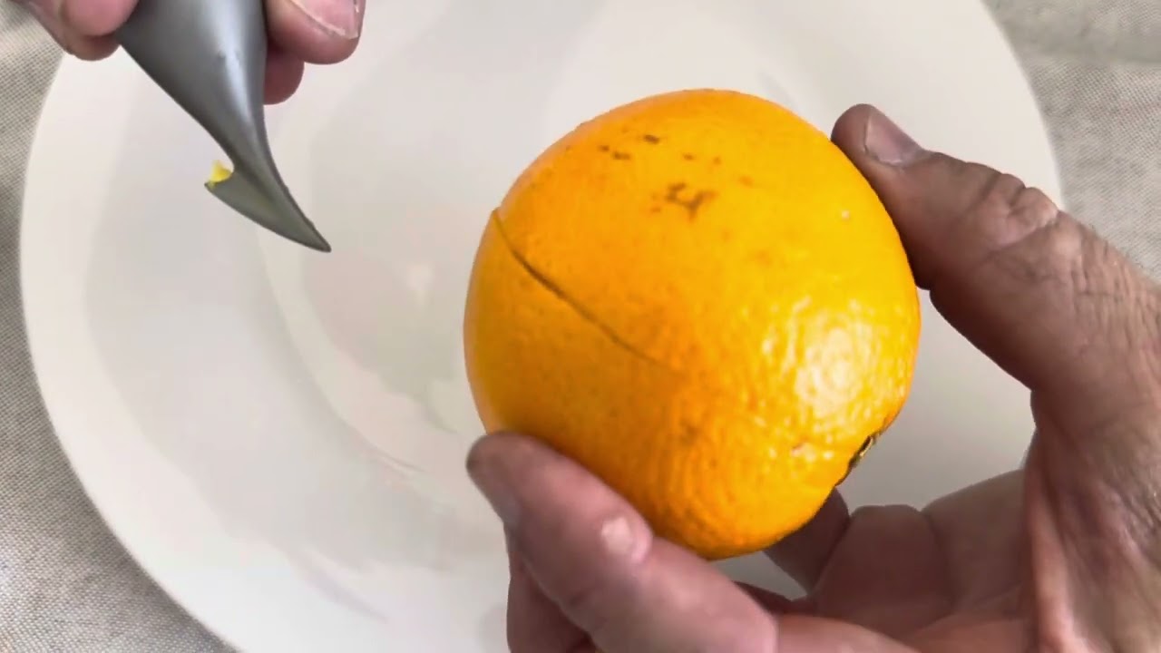 Product Review: Alessi Apostrophe - Orange or Citrus Peeler #kitchengadgets #kitchentools #ad