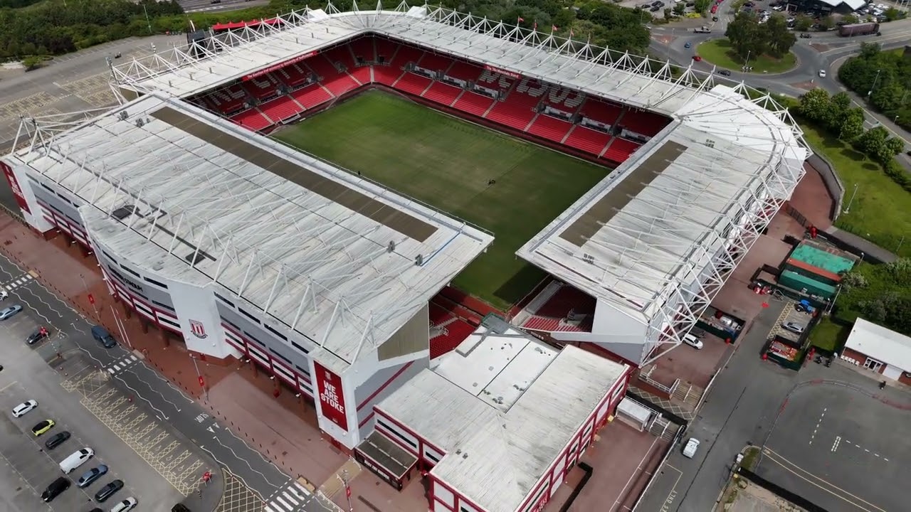 Bet365 Stadium,Stoke City Football Club,Capacity,30,000