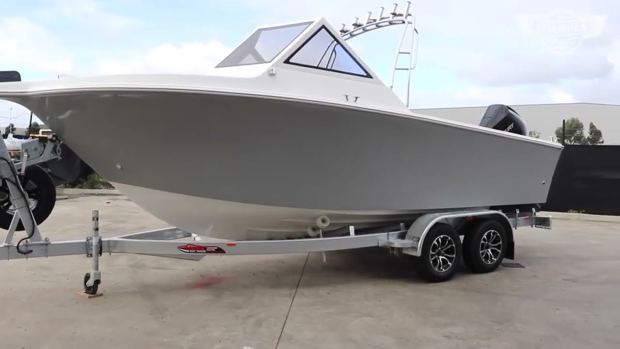 Southern Formula 2100 - Flagship model