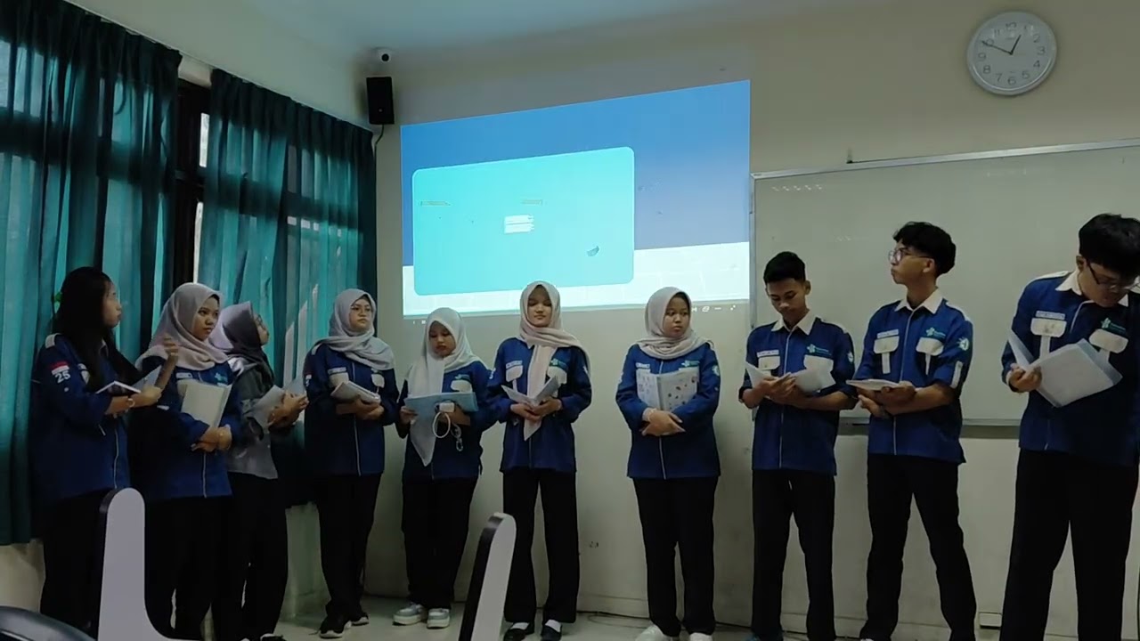 TUGAS PRESENTASI MATA KULIAH PERUNDANG-UNDANGAN KELOMPOK 5 (KAJIAN NASKAH AKADEMIK BIDANG KESEHATAN)
