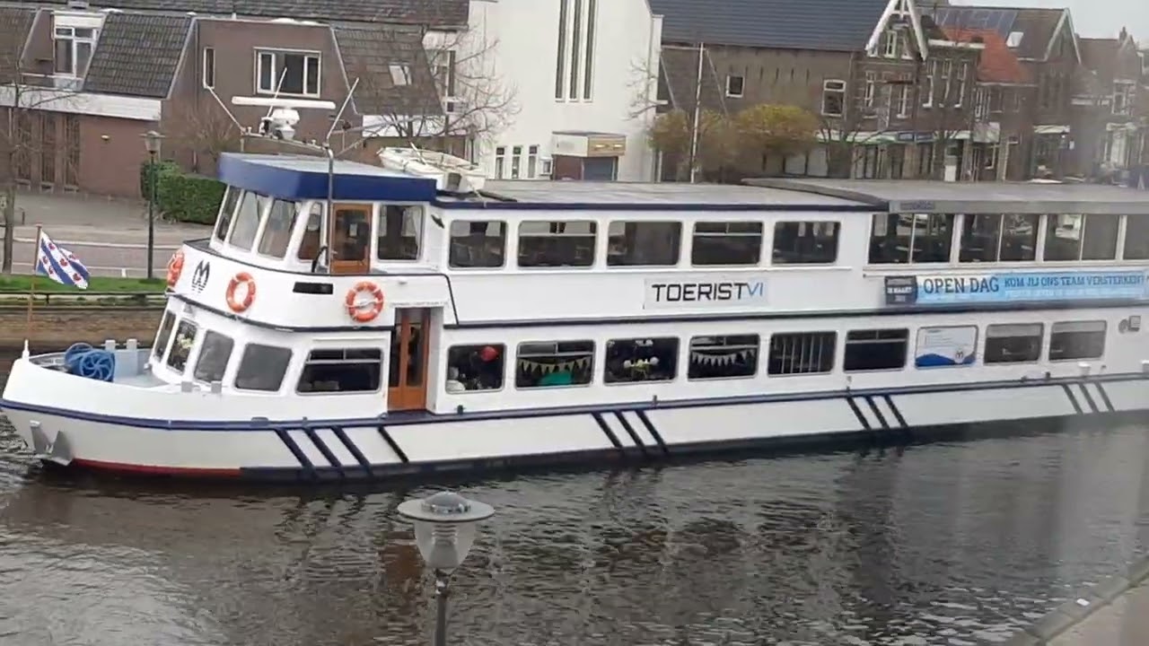 Sneek, boten 15 en 16 april. Waterpoort