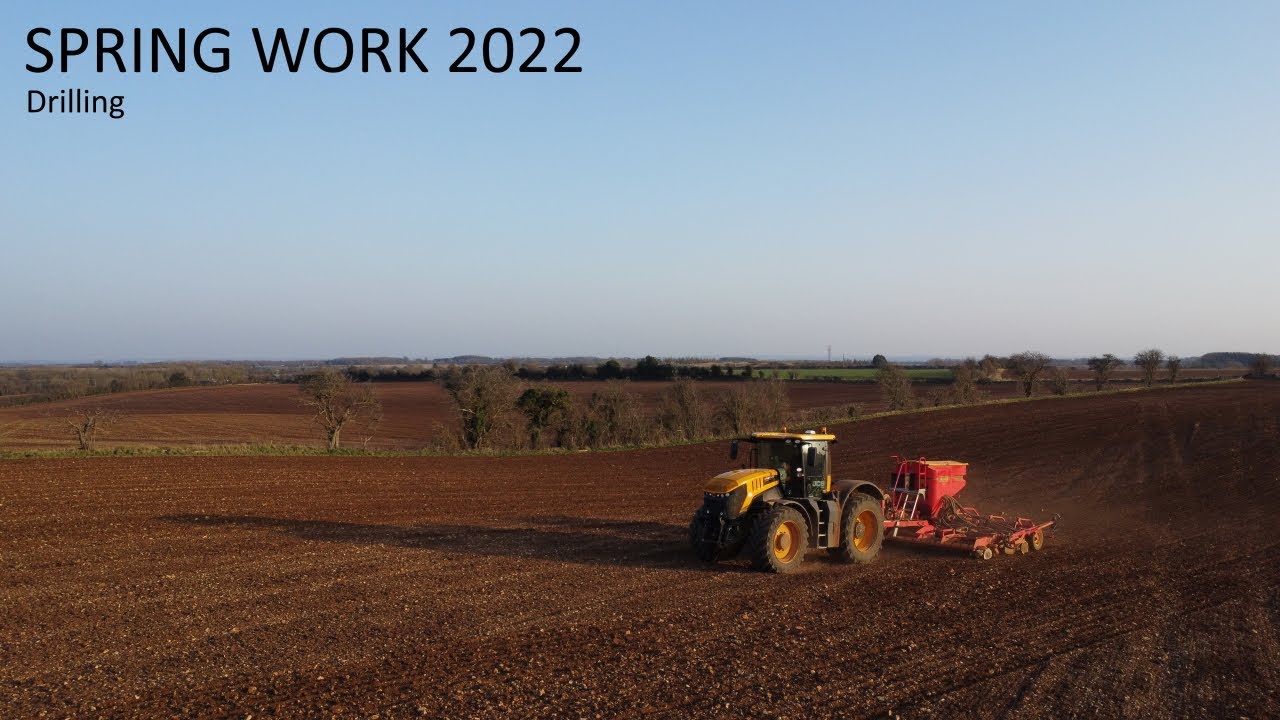Spring Drilling | 2022 | Fastrac 8330