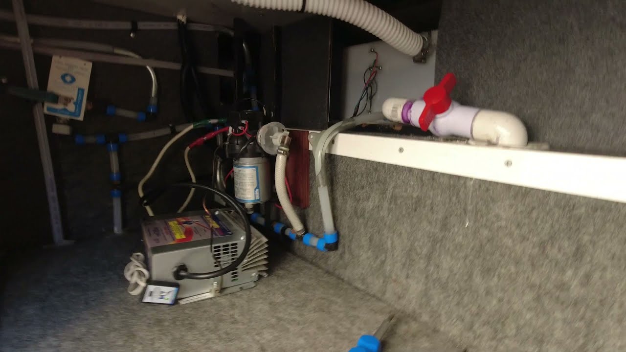 Installing the ole' Progressive Dynamics PD9270 power converter in the Flair