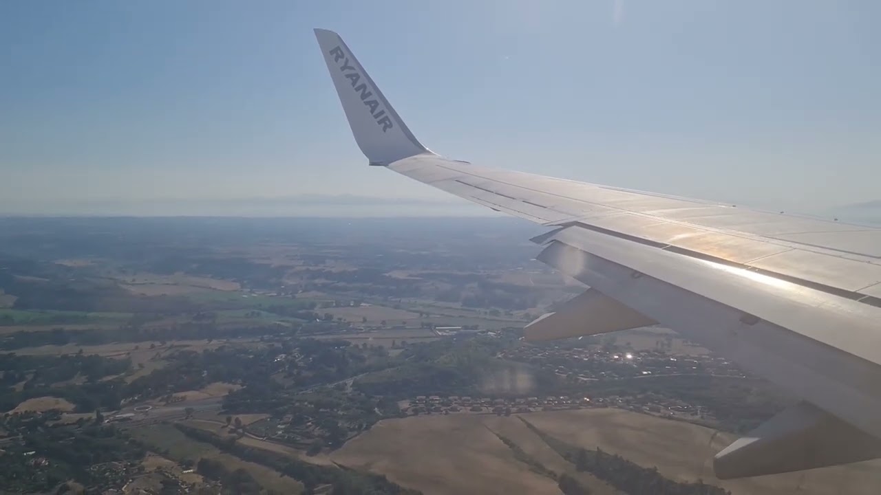 Landing Rome Fiumicino Ryanair B737-800