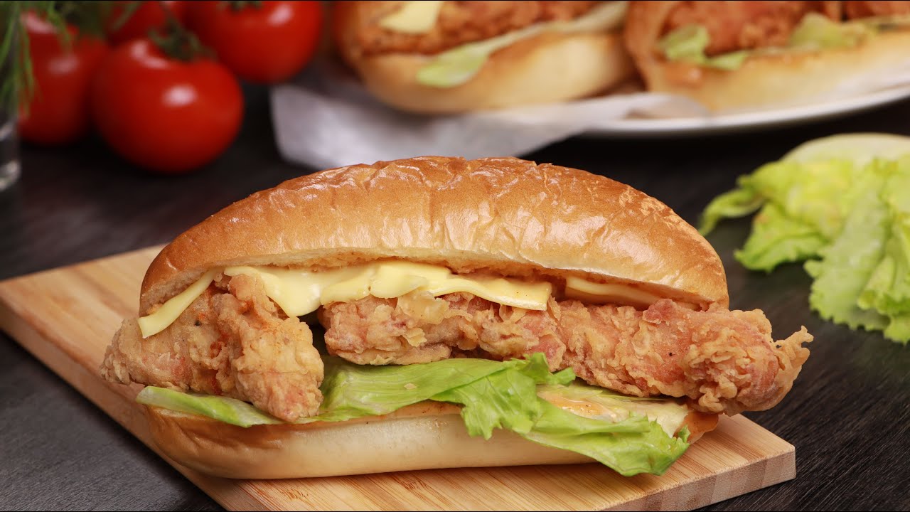 ساندويشات كريسبي الدجاج  المقرمش بطعم  و نكهة مميزة 😋😍