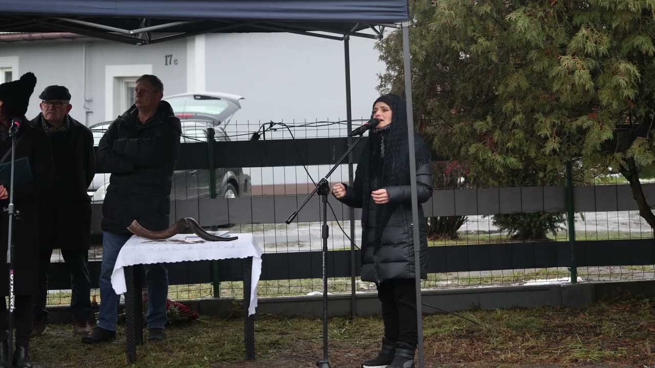 "Oyfn pripetchik" Jaga Wrońska, odsłonięcie tablic dot. obozu pracy w Trzebini, 25.11.2025 r.