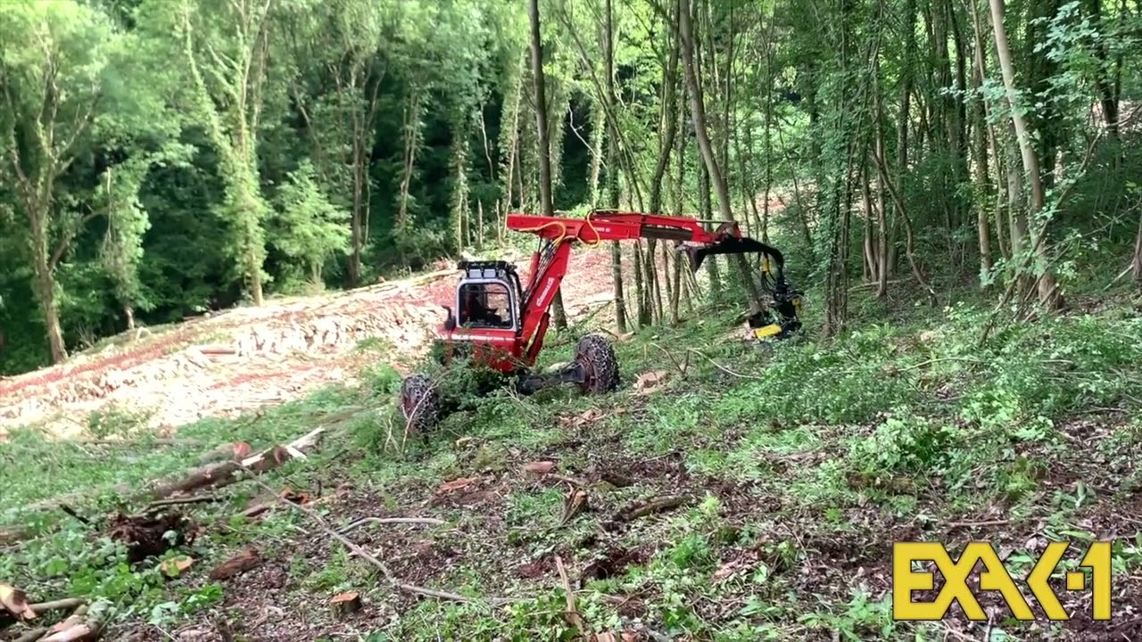 Euromach 8500M fitted with Interlam IT 300 CA Felling head,