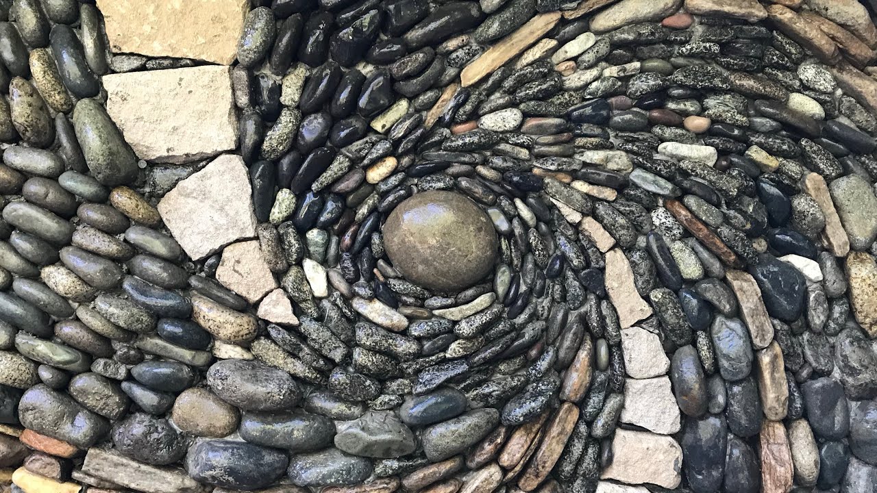 Create a stunning pebble mosaic feature wall with these tips and tricks only artists know!