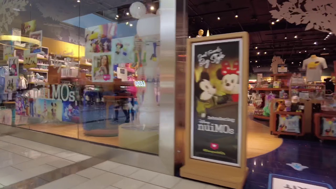 Surrey&rsquo;s Guildford Mall walk-thru