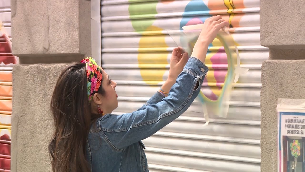 &iexcl;Pinta Malasa&ntilde;a! llena de color las calles del barrio madrile&ntilde;o