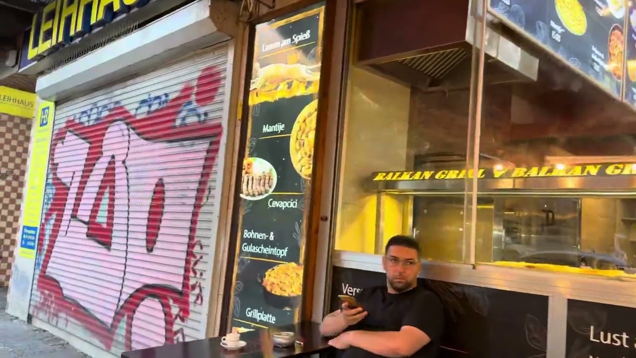 5-minute stroll in Berlin = halal overload 
