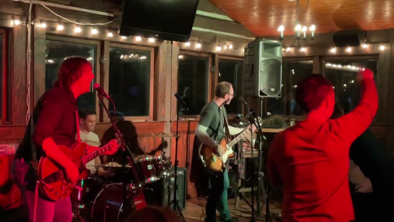 Zombie - The Cranberries (Covered by Slim Chance) 