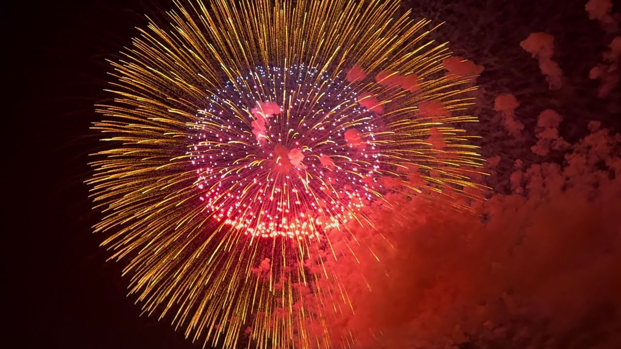 Adelfia 10 Novembre 2025 Festeggiamenti San Trifone e Spettacolo notturno Ditta EMOTION FIREWORKS 4K