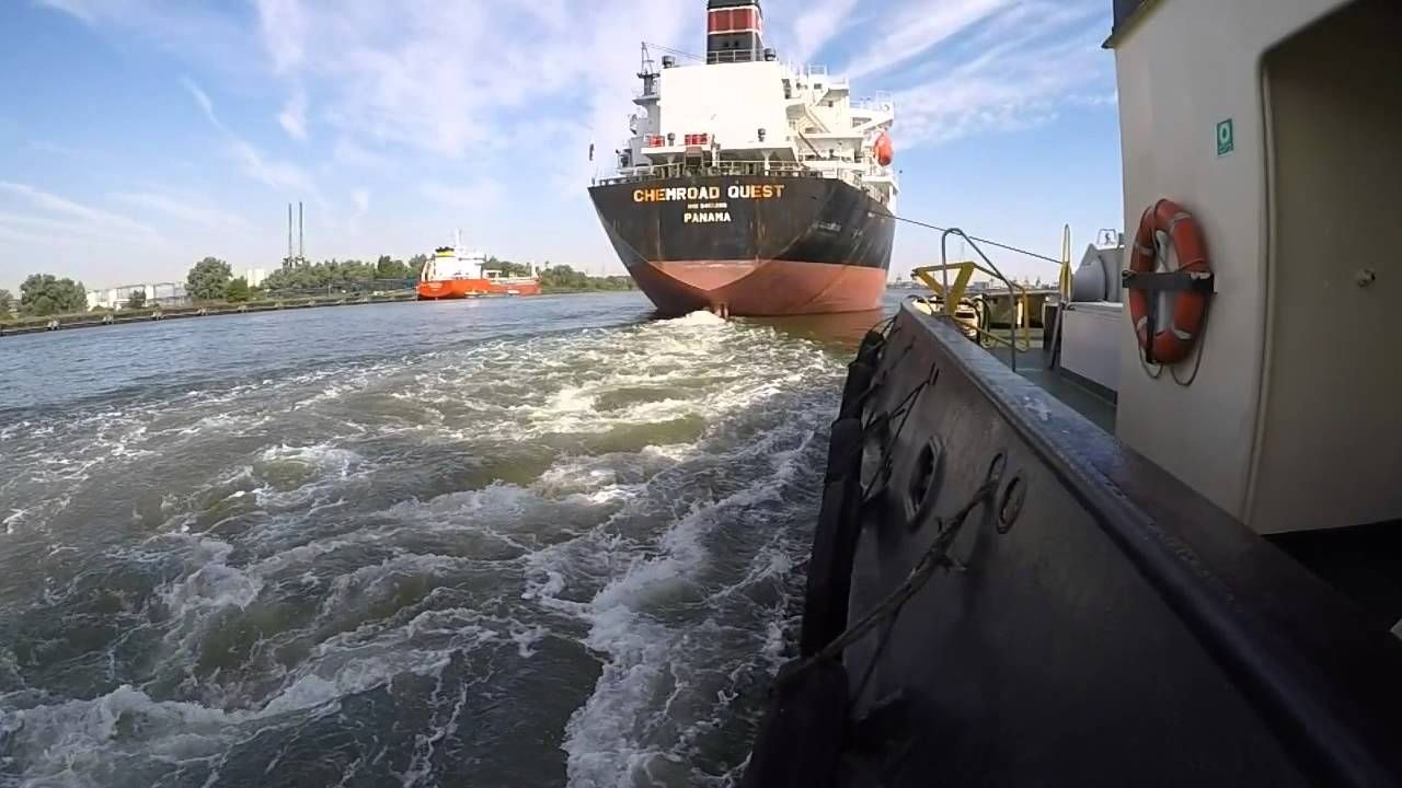 Propeller-Wash - From dead slow Ahead to Half Ahead