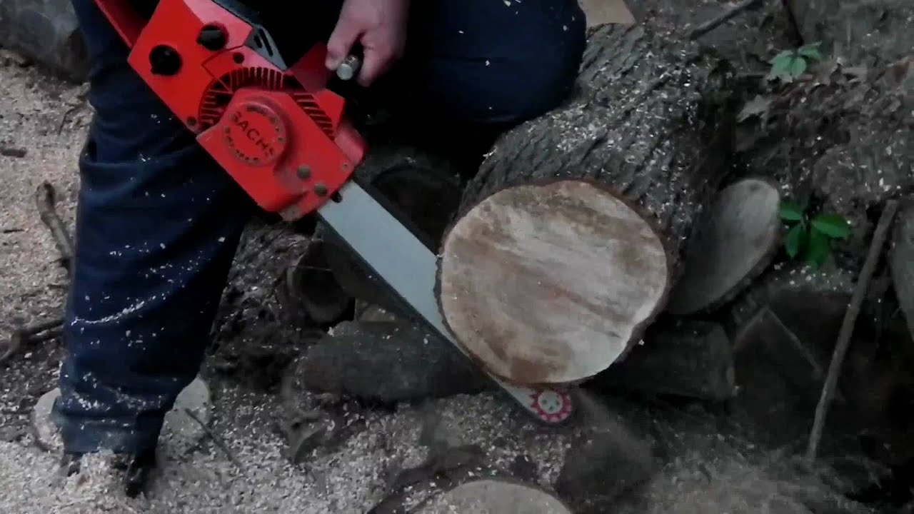 Sachs-Dolmar KMS-4 Wankel Rotary Powered Chainsaw Video # 2 of 4