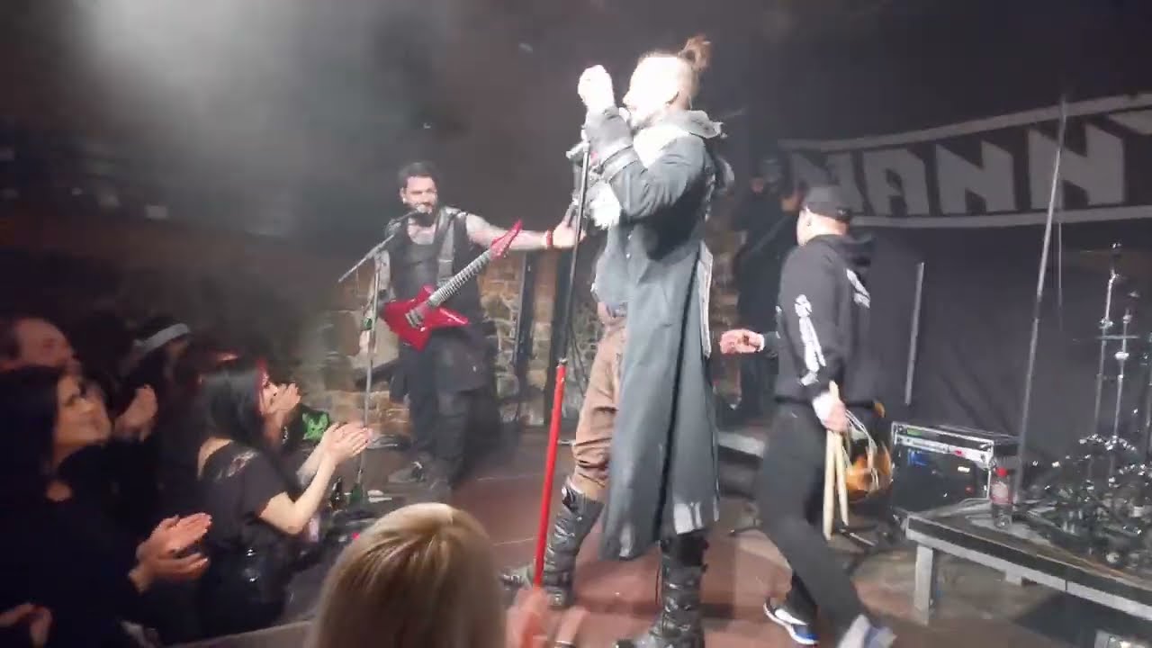 sally_ann_drums ~ SPEZIAL - Live mit Manntra