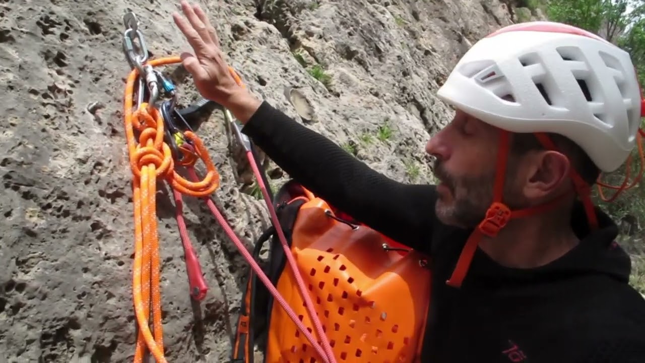 CABECERA DE RÁPEL CON NUDO DINÁMICO
