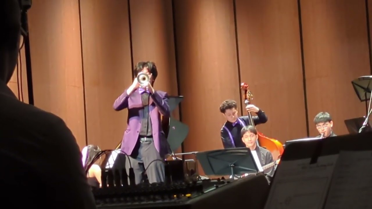 Kerr high School jazz band performance at the Alief jazz festival