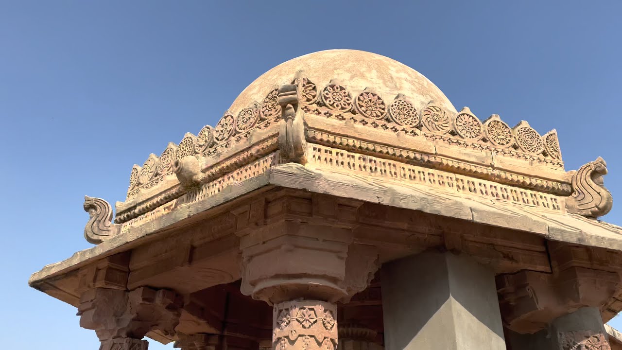 Chhatedi Bhuj (छातेदी भुज)