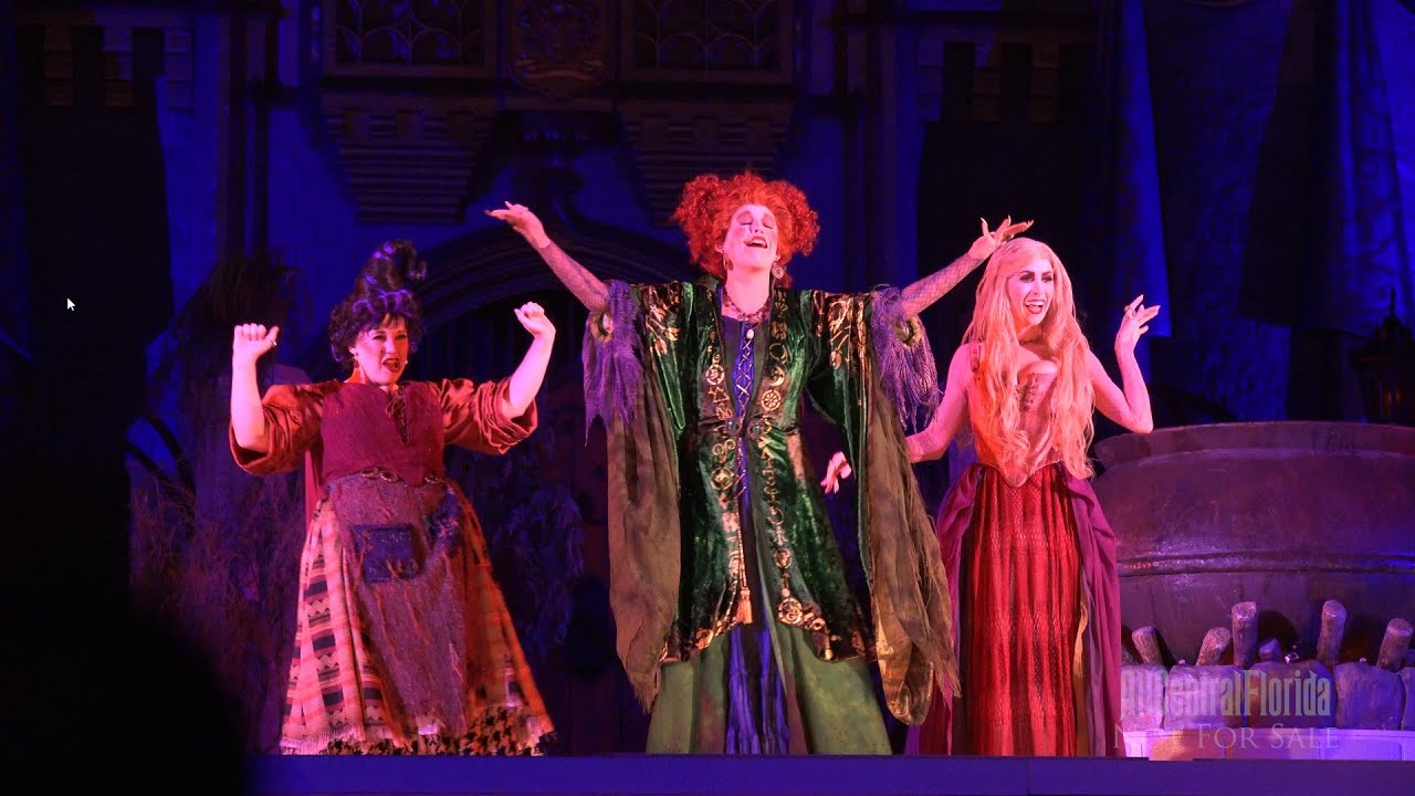 Hocus Pocus Villain Spelltacular 2022 RAIN SHOW at Mickey's Not So Scary Halloween Party [4K]
