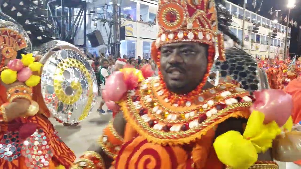 Acadêmicos do Grande Rio 2022 - Início de Desfile (4K)
