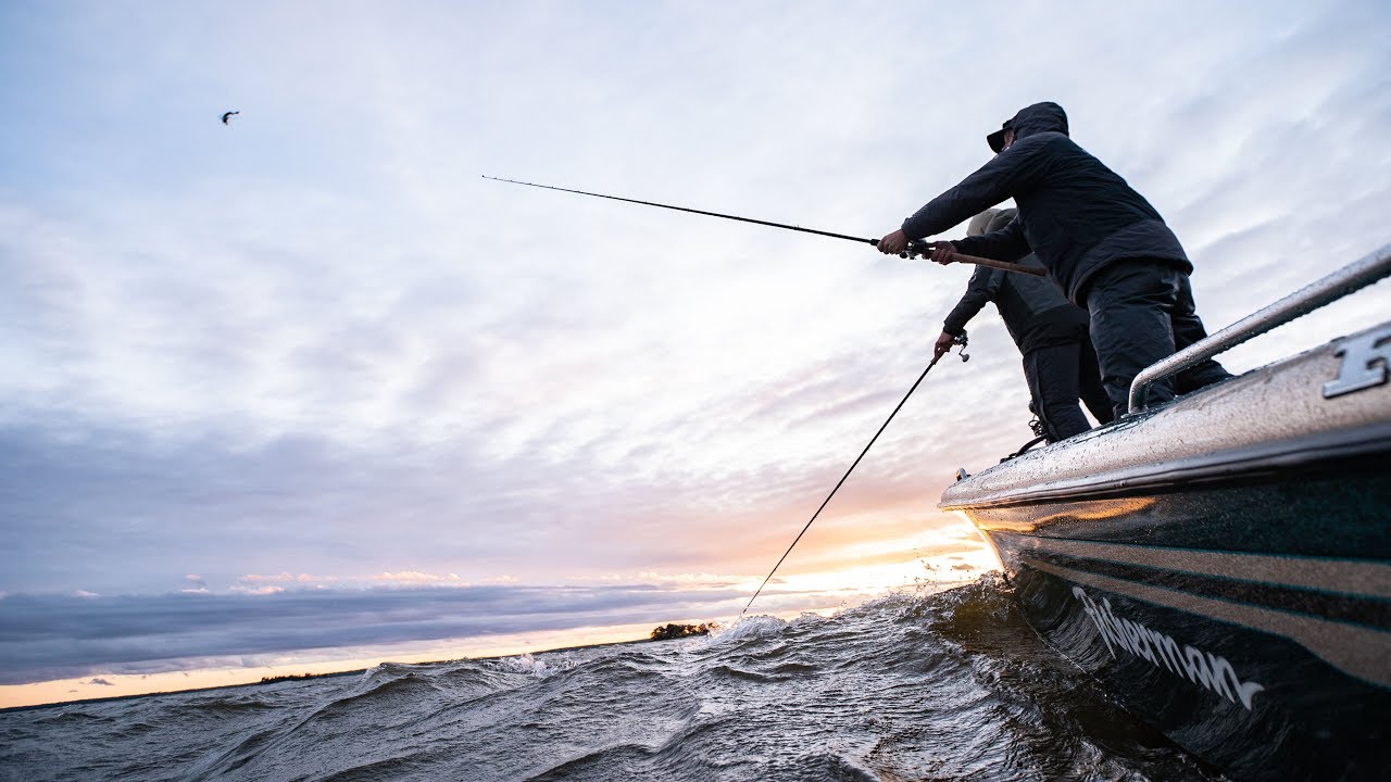 Beyond the Border | September Musky Fishing on LOTW