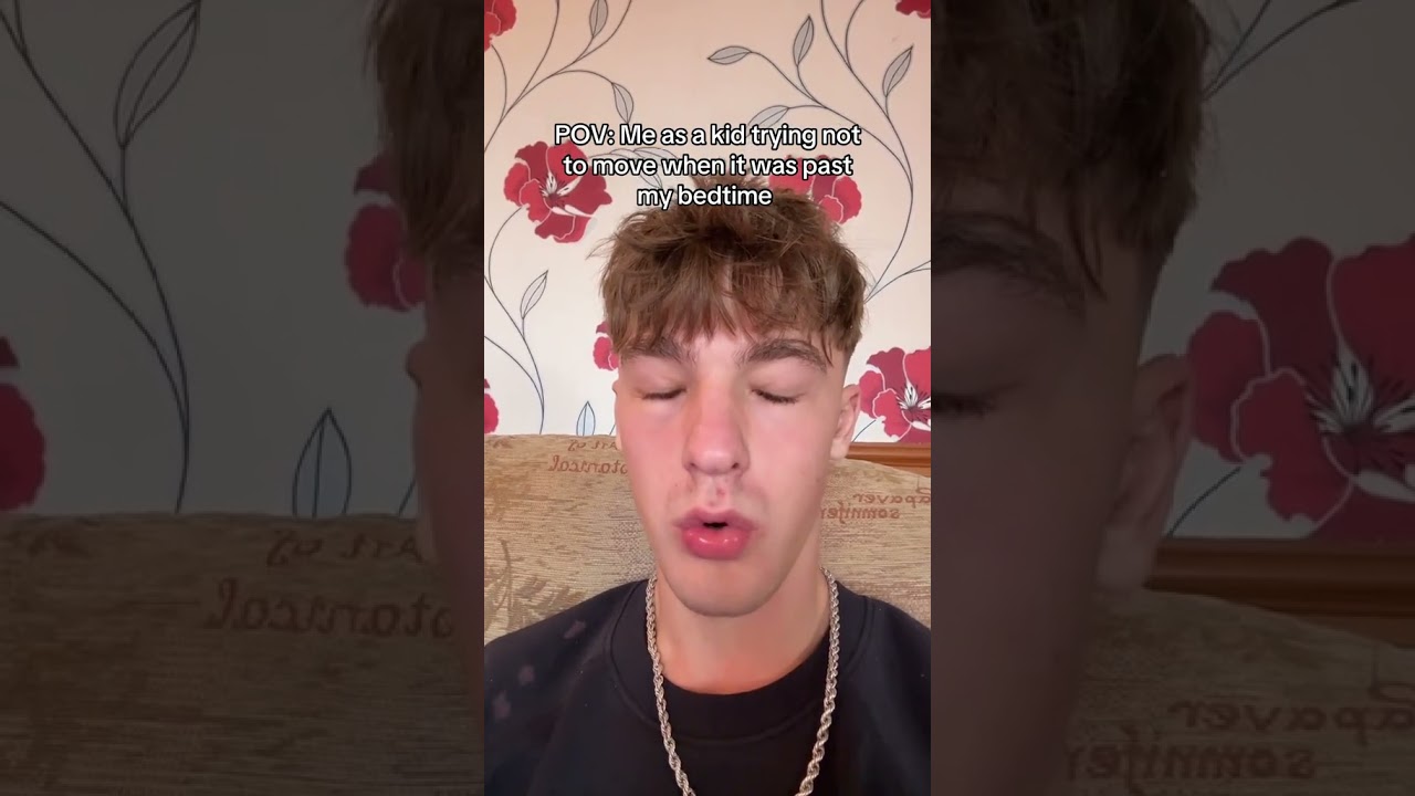 Я в детстве старался не двигаться, когда мне уже пора было спать 