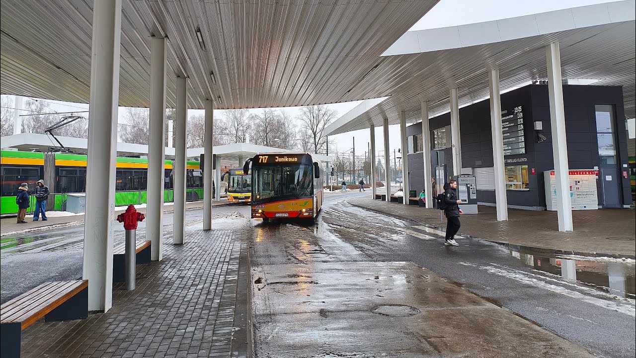 PUK Komorniki Linia 717 kierunek Wołowska.Solaris Urbino 12lV.