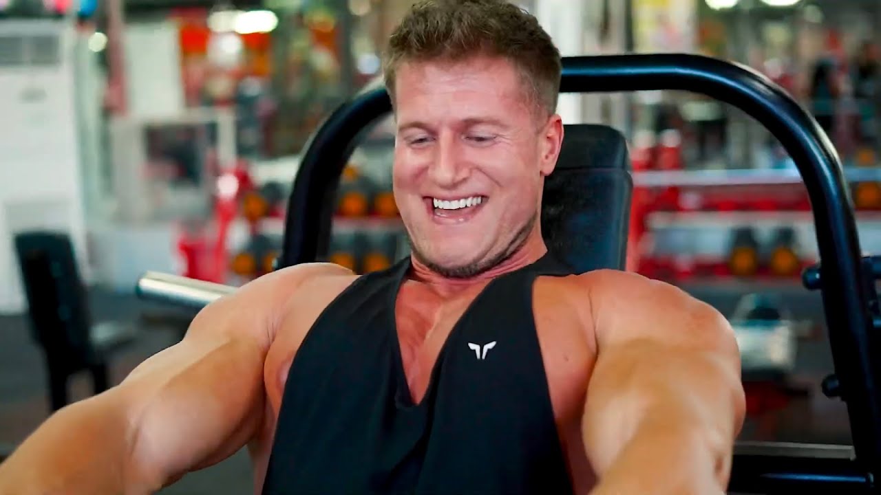 Marian Babinsky | Dubai Binous B1 gym | CHEST workout BODYBUILDING motivation ft Tom Gasparik models