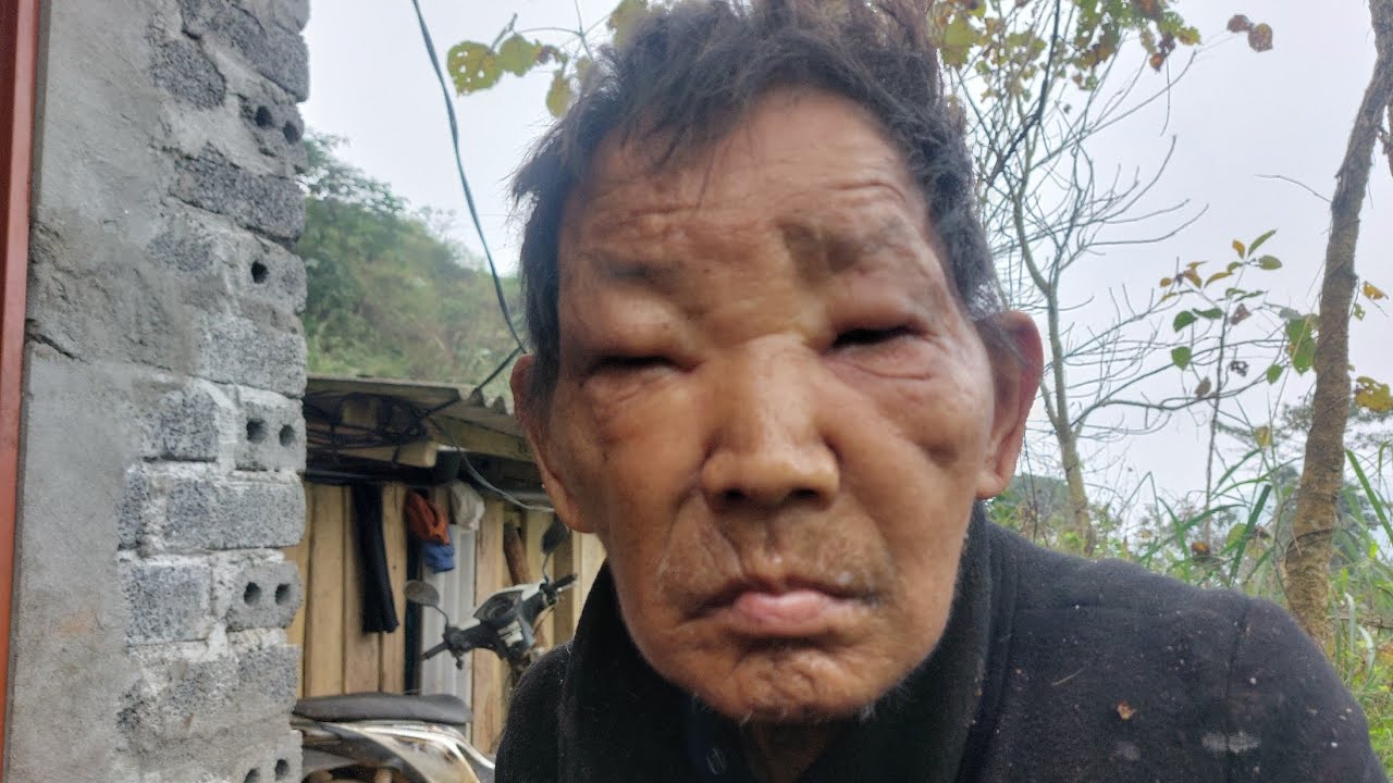 Anh Hồng Bí Thư Nhận Quà TẾT,Ông Ngài Phù Mắt.!