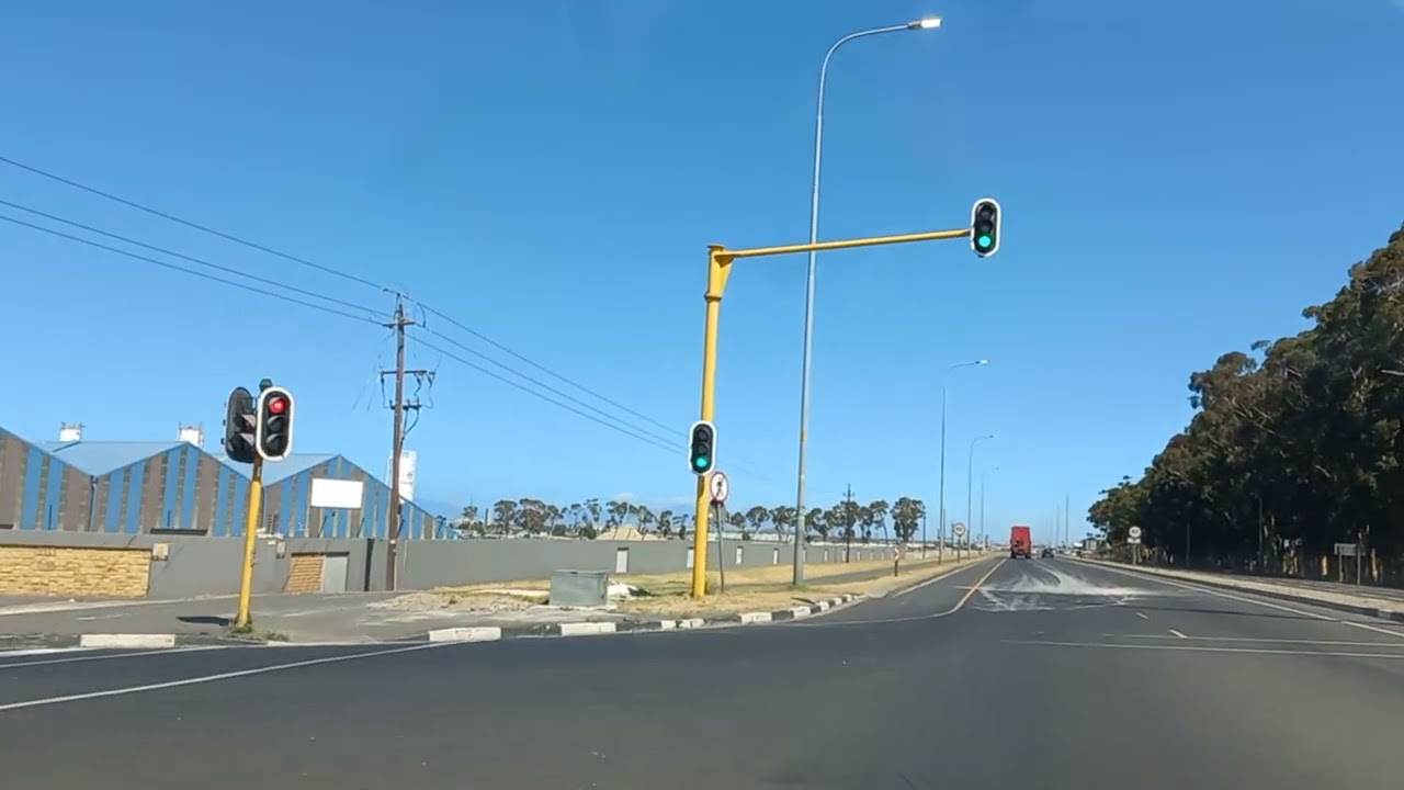 Sir lowrey's Pass along the N2 through Somerset West on a January day in Cape Town