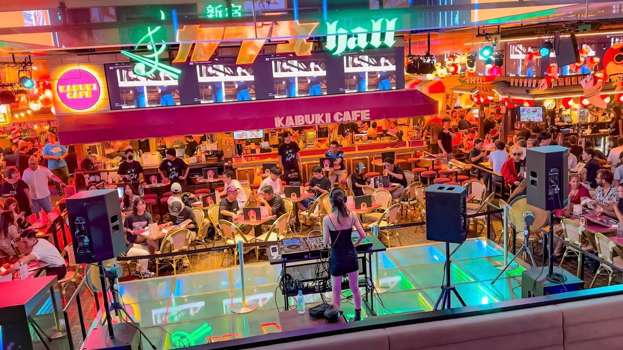 Tokyo Night Scenes — Tokyu Kabukicho Tower Inside