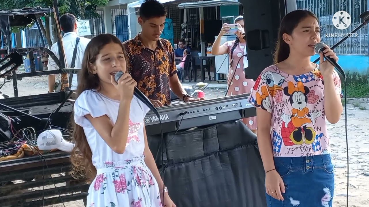 Hermanas Quintero y Grupo Fortaleza - Culto en las calles.