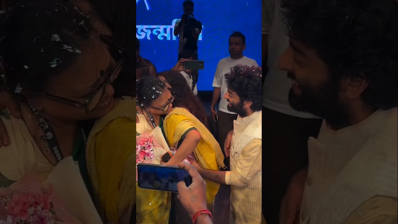 Arijit Singh Looks More Blissful Than Ever After Retirement | Pure Peace #shorts
