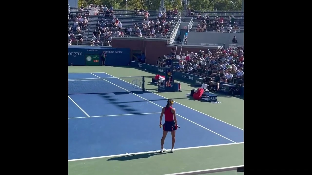 Emma Raducanu vs Sara Sorribes Tormo | Court Level US OPEN 2021