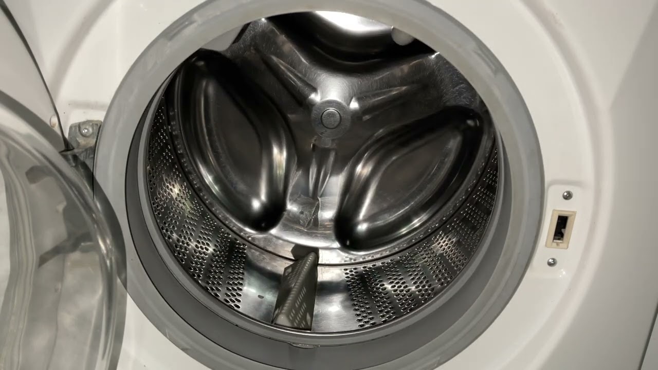 THROWING SNOW IN 2000RPM GORENJE WASHING MACHINE! Gorenje UseLogic WA65205 Open Door Spin With Snow!