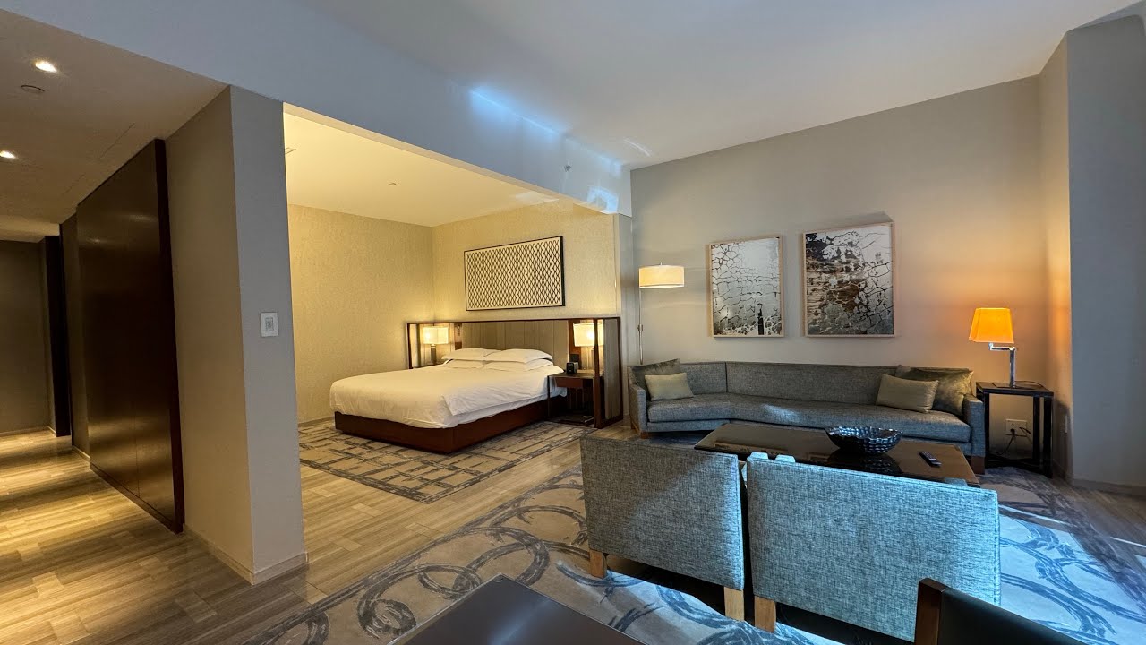 Park Hyatt New York - 1 King Bed Suite - 40,000 points  (Full Tour)