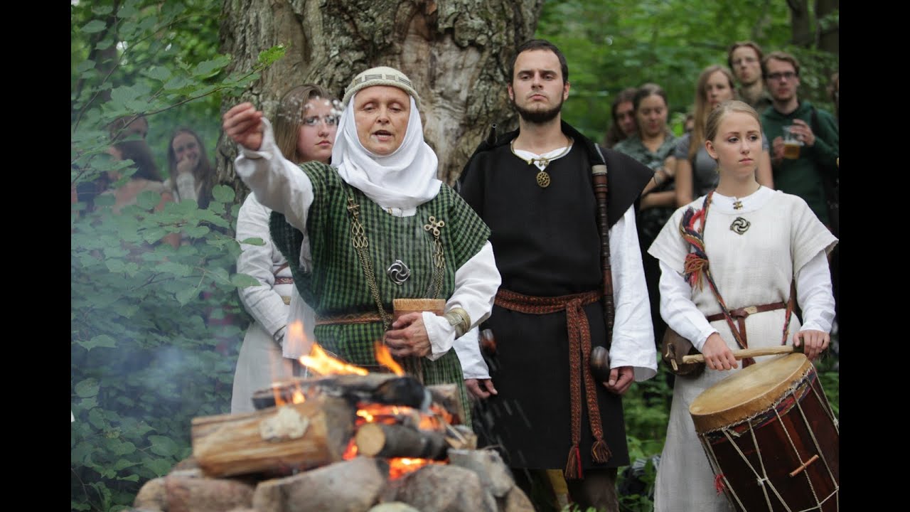Pokalbis su Romuvos Krive Inija Trinkūnienė #podcast #lithuania #tradicija #travel