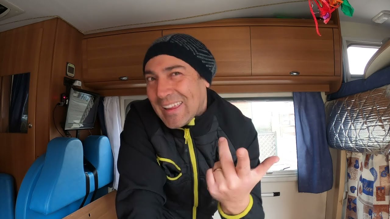 Camper... come riparare l'oscurante e zanzariera..